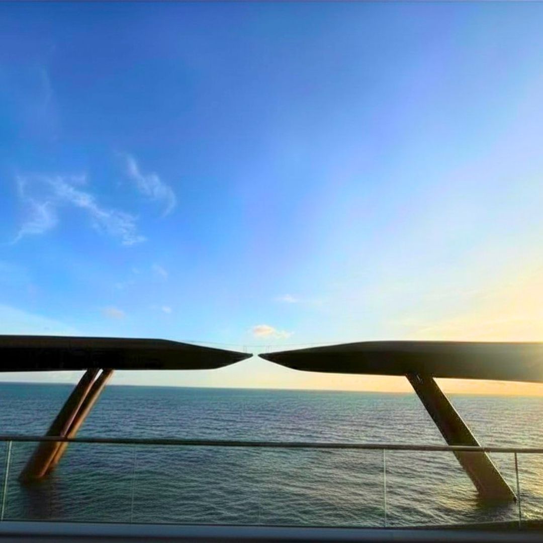 Kiss Bridge