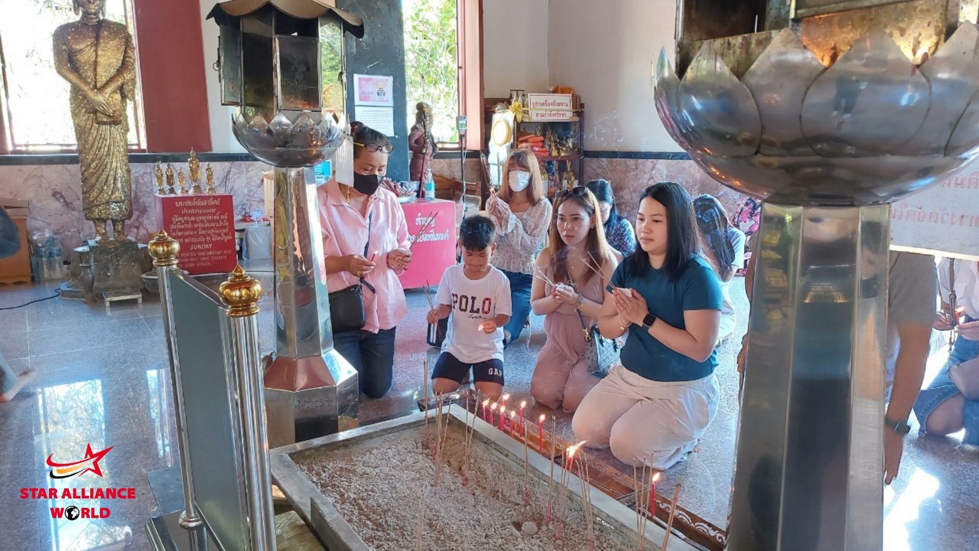 สักการะหลวงพ่อพระทอง ณ วัดพระทอง