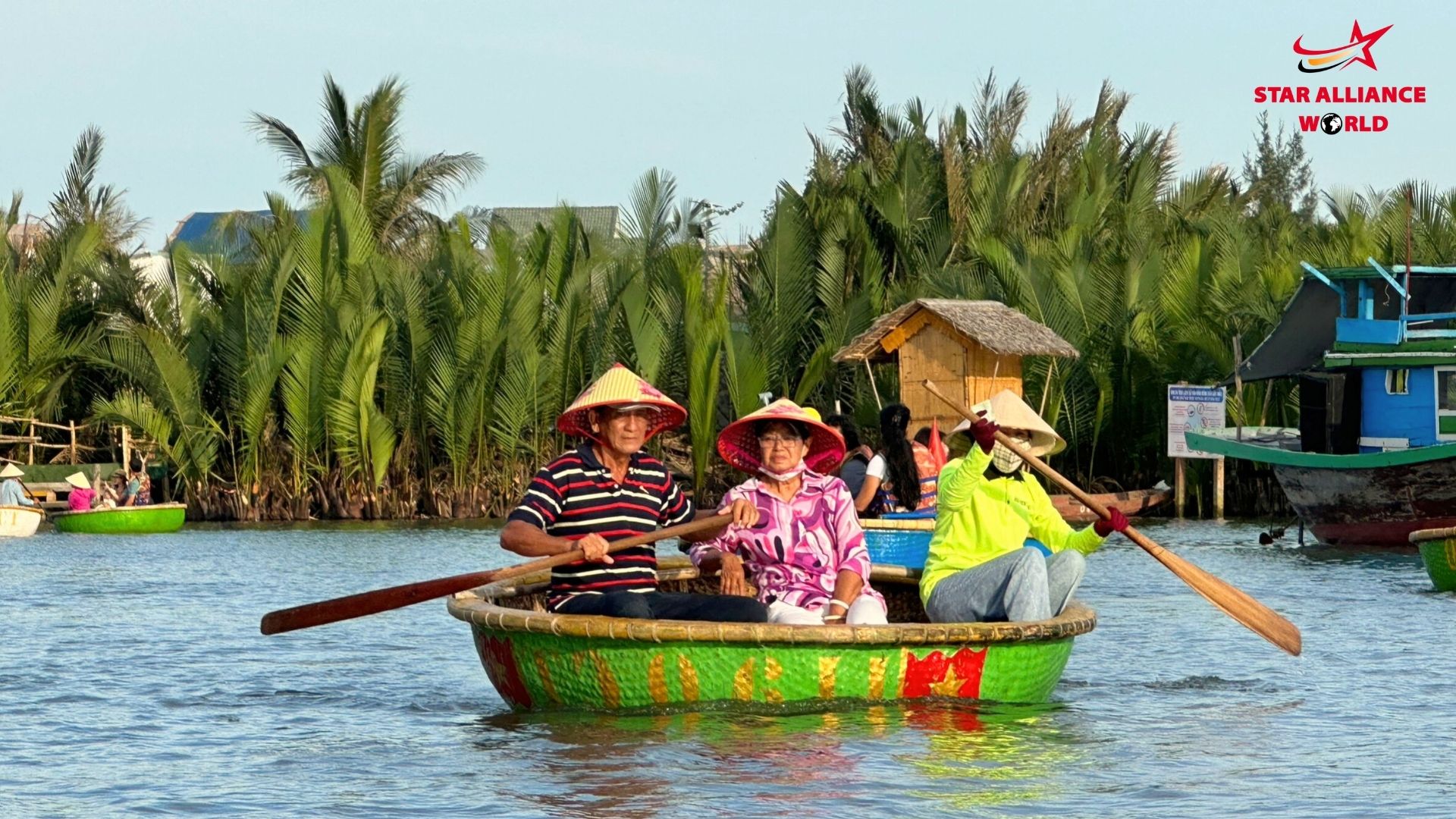 นั่งเรือกระด้ง หมู่บ้านกั๊มทาน