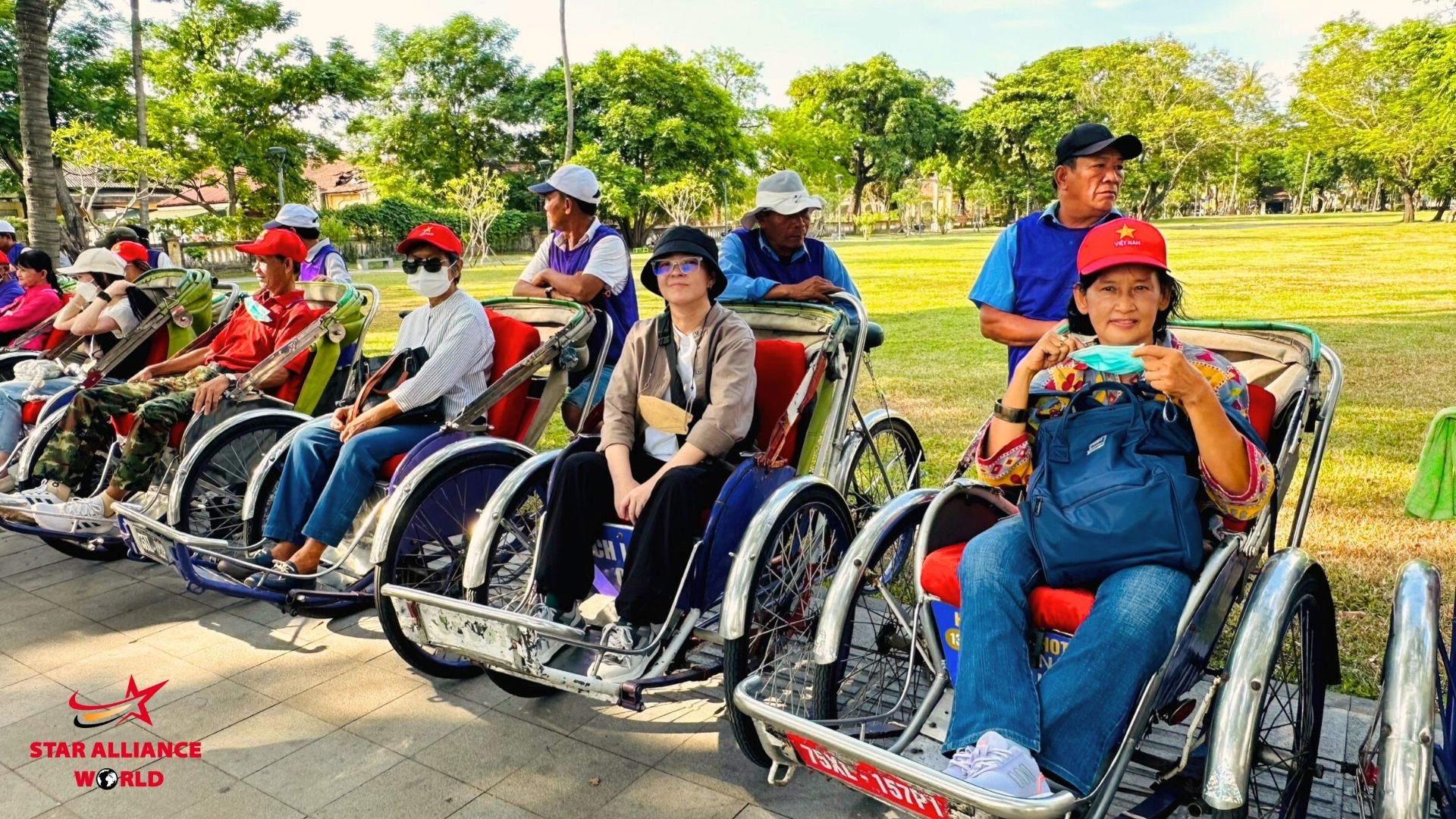 นั่งรถสามล้อซิโคล่ (Cyclo) ชมเมืองเว้