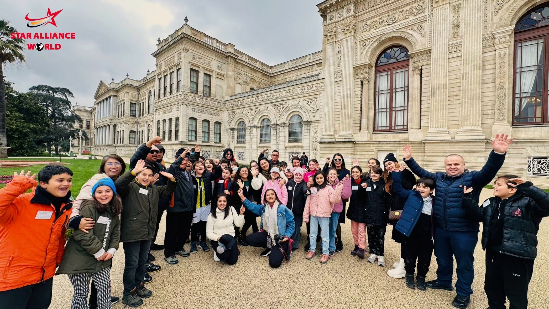 พระราชวังโดลมาบาห์เช (Dolmabahce Palace)