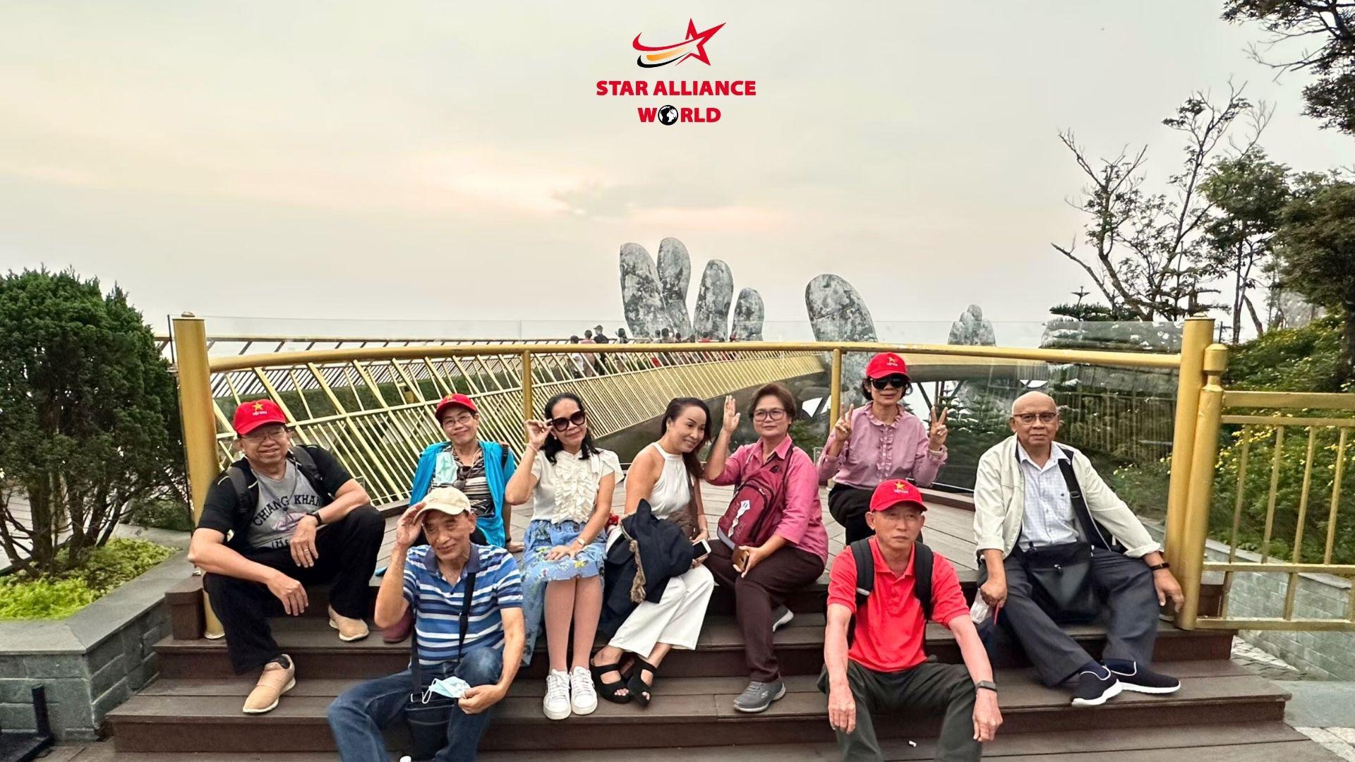 สะพานสีทอง  (Golden Bridge)