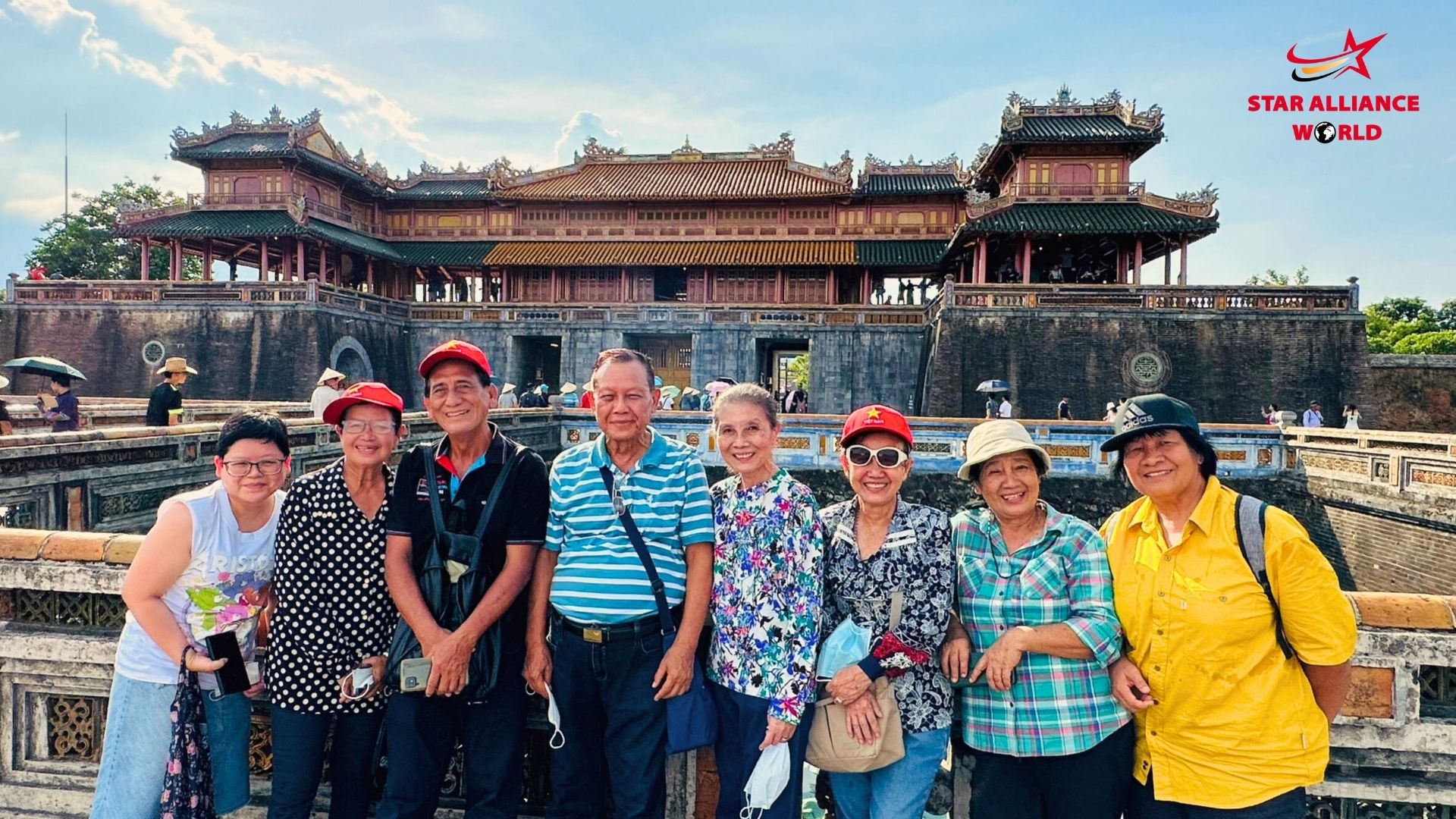 พระราชวังไดโน้ย (Dai Noi)