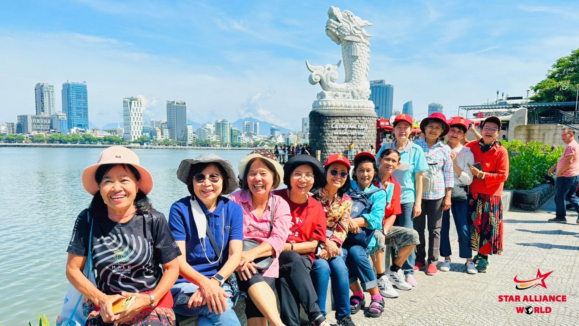 รูปปั้นปลามังกร